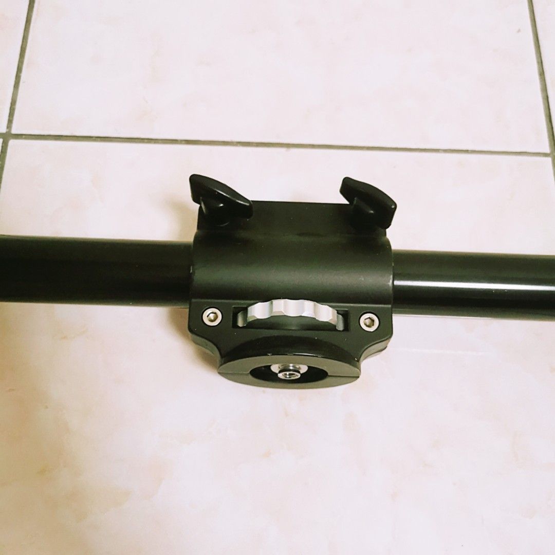 Tripod extension arm bar horizontal center column flat lay/ center