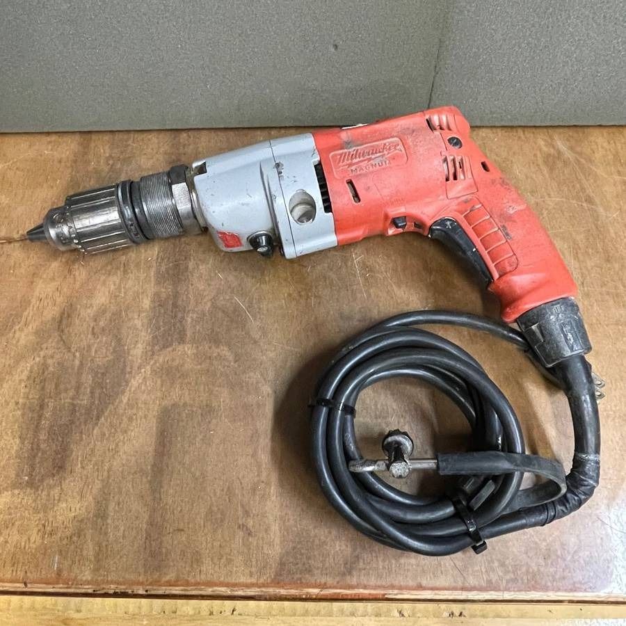 USED 120V POWER ONLY Milwaukee Magnum Hammer Drill 5370 1 2 Speed