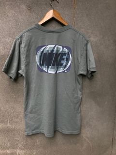 vintage nike big logo tshirt