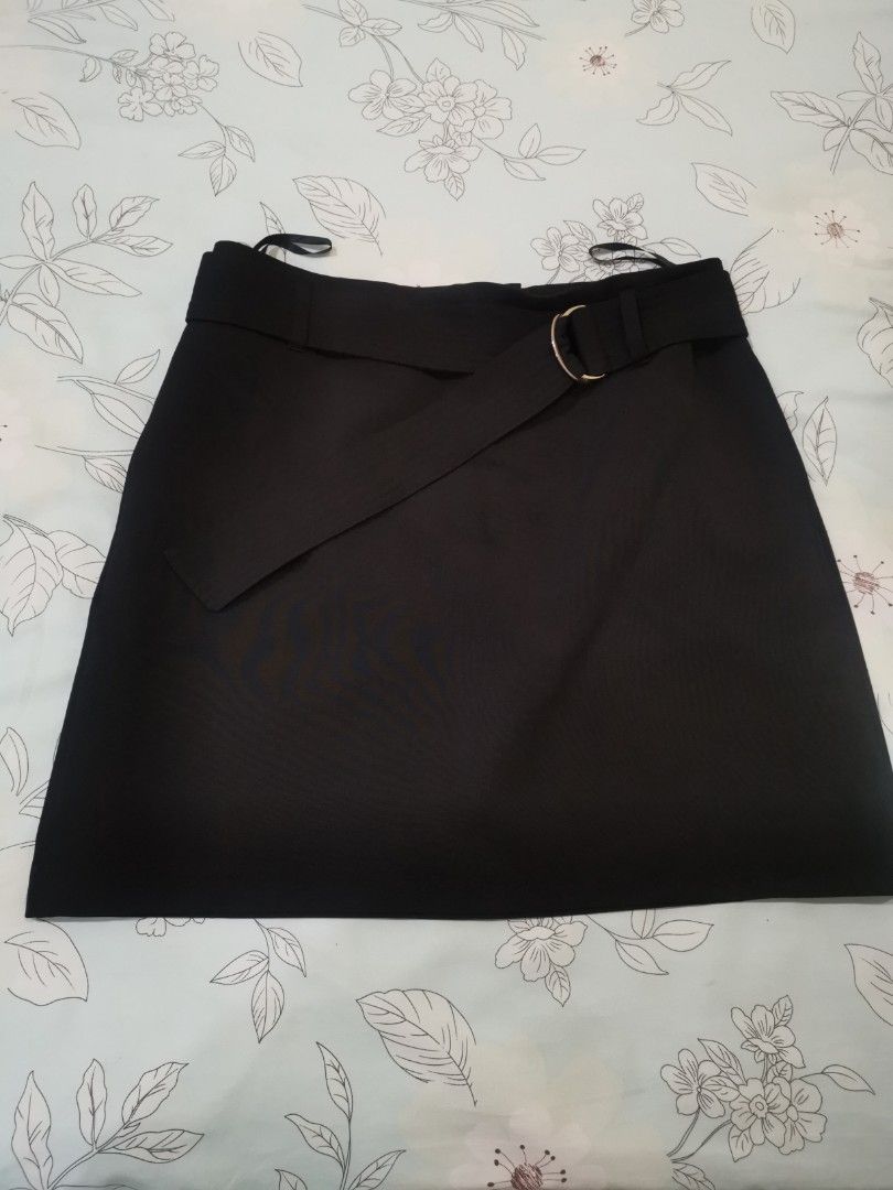 Warehouse black skirt size 12 Women s Fashion Bottoms Skirts on