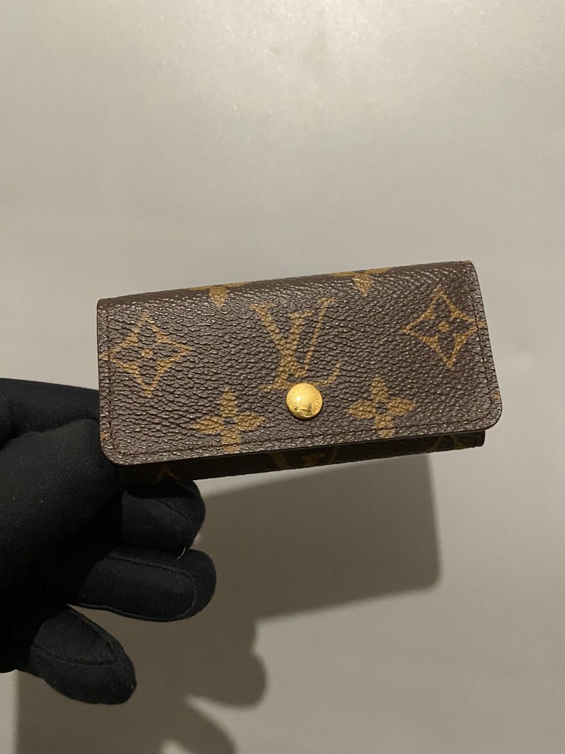 Louis Vuitton Key Holder LV Initials Silver in Polished Silver