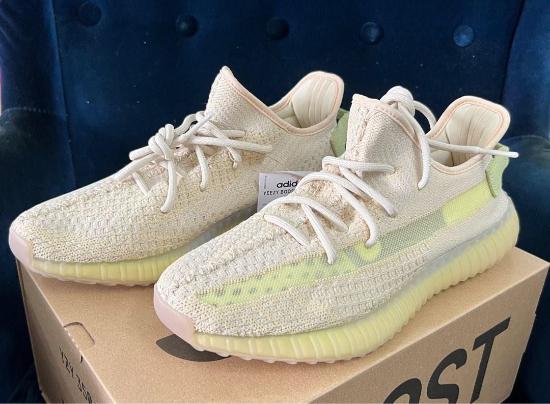 https://www.carousell.sg/p/yeezy-boost-350-v2-flax-1252288814/