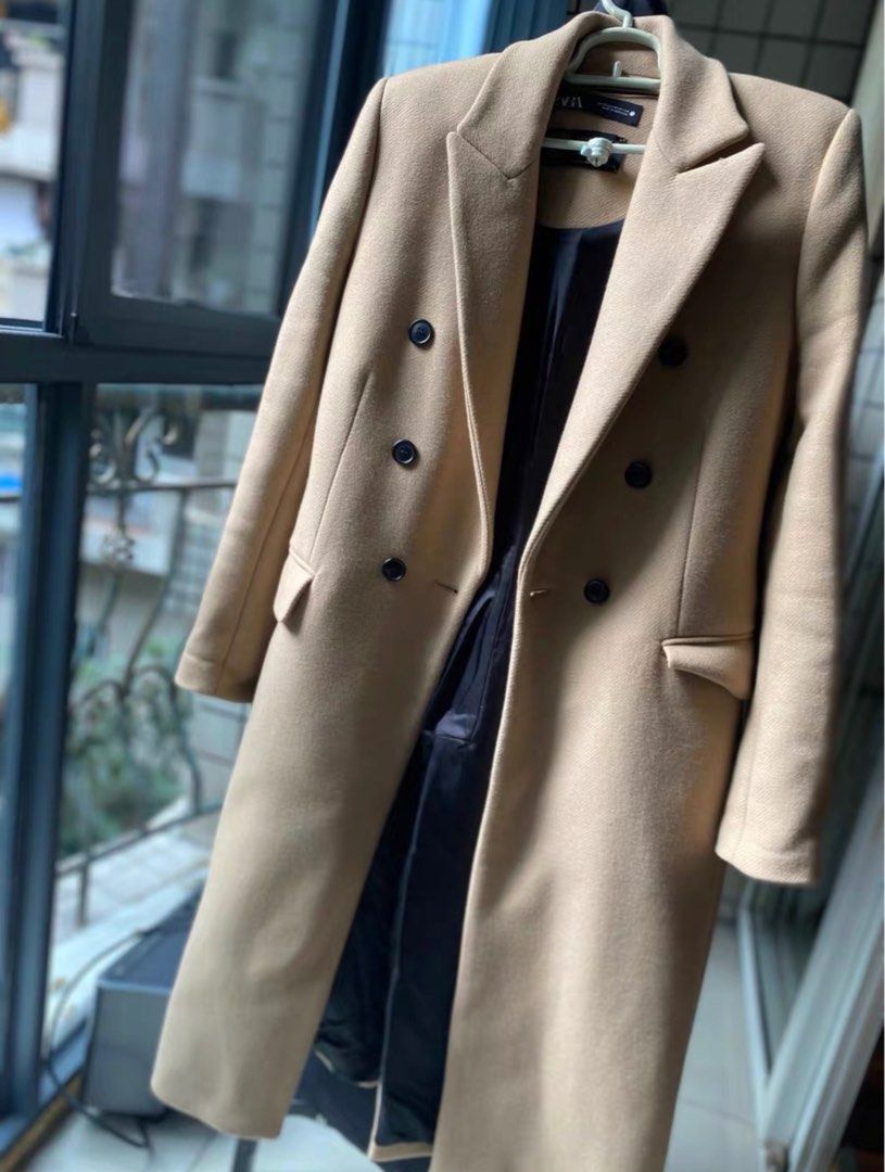 Zara sales woman manteco