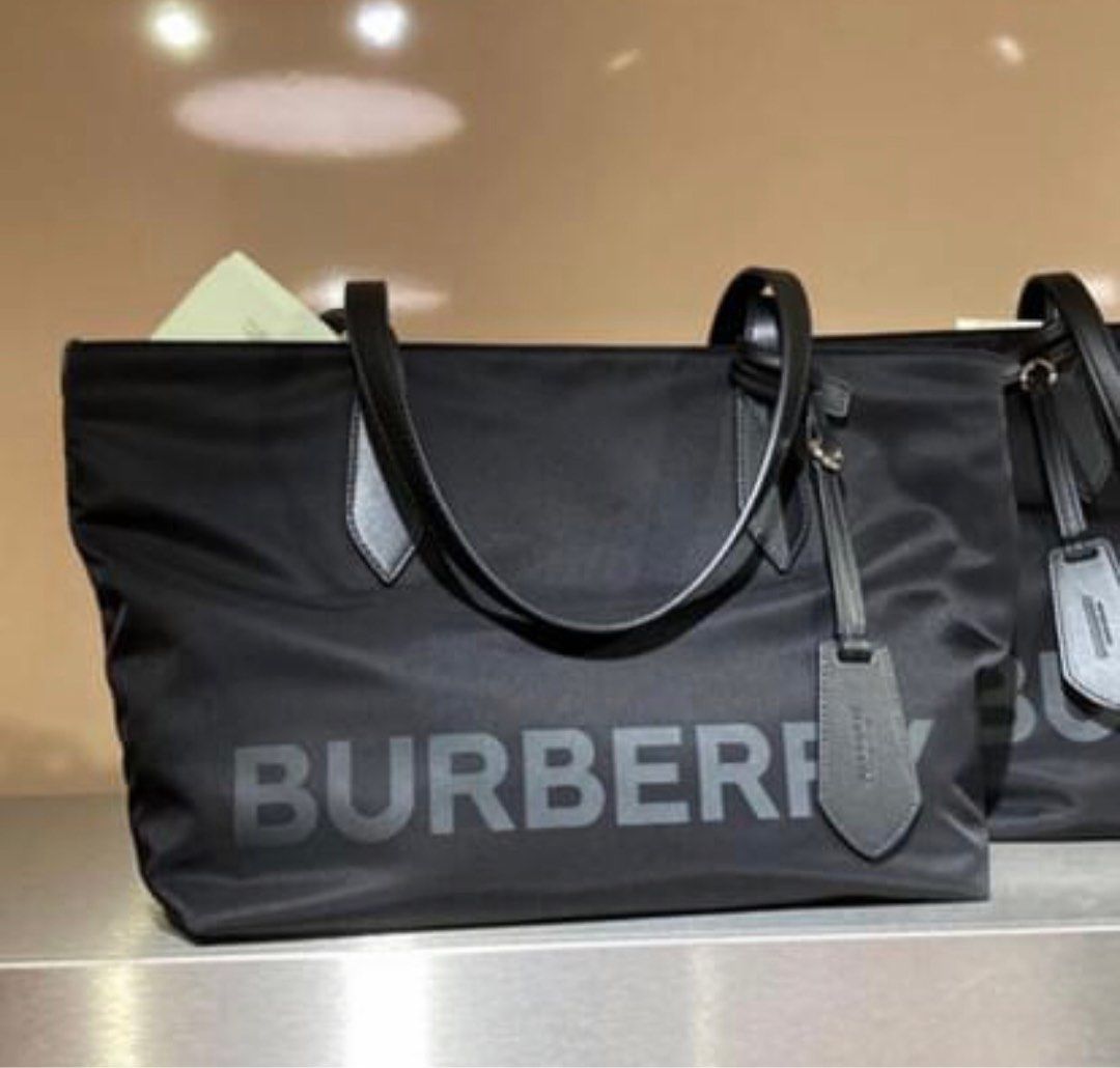Burberry tote bag black hotsell