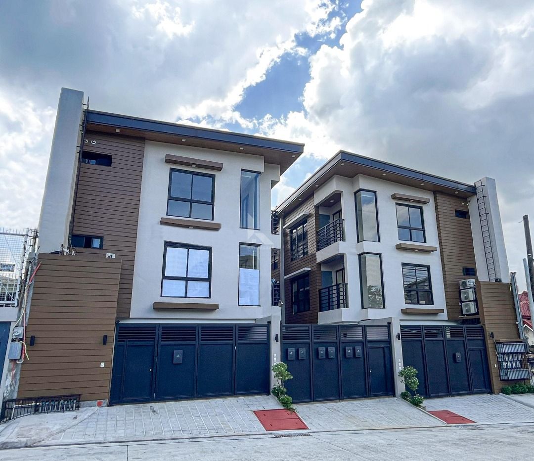 4BR Modern Townhouse in UP Village Diliman Quezon City near Maginhawa