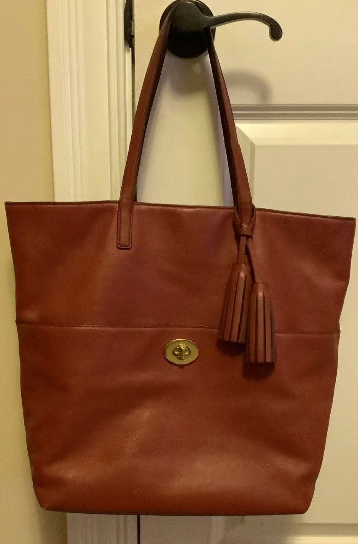 Coach 2025 cognac tote