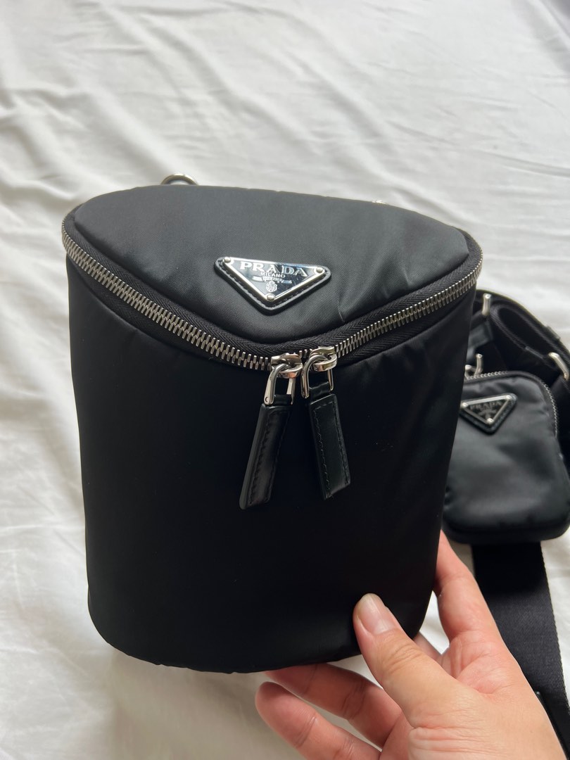 Prada re sales nylon crossbody tasche