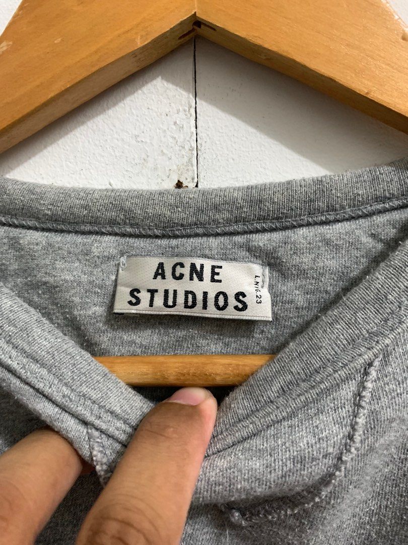 Acne niagara tee sales