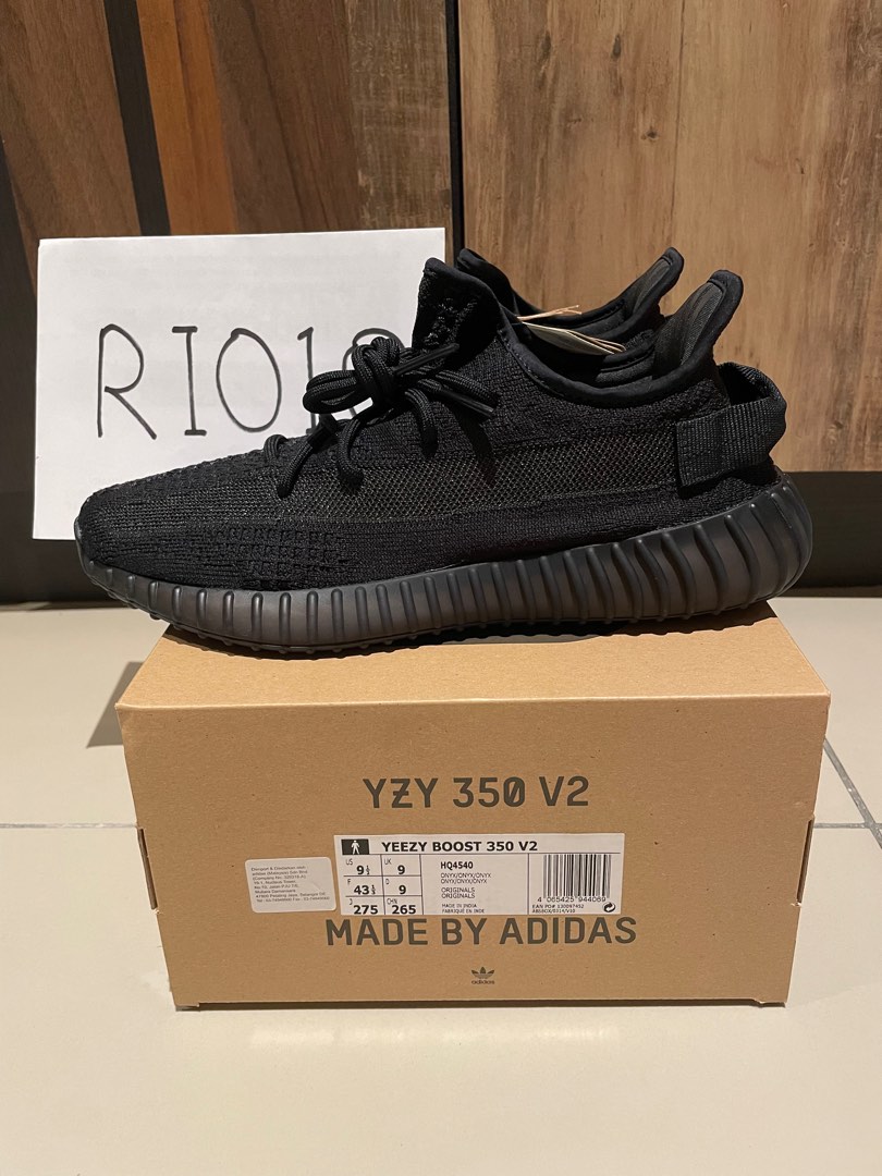 Adidas Originals Yeezy Boost 350 v2 Black Onyx, Men's Fashion