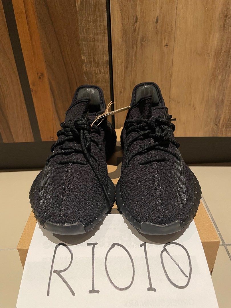 Yeezy 25 v2 black reflective top