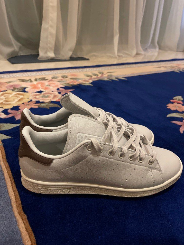 https://www.carousell.sg/p/adidas-stan-smith-golf-casual-1254053206/