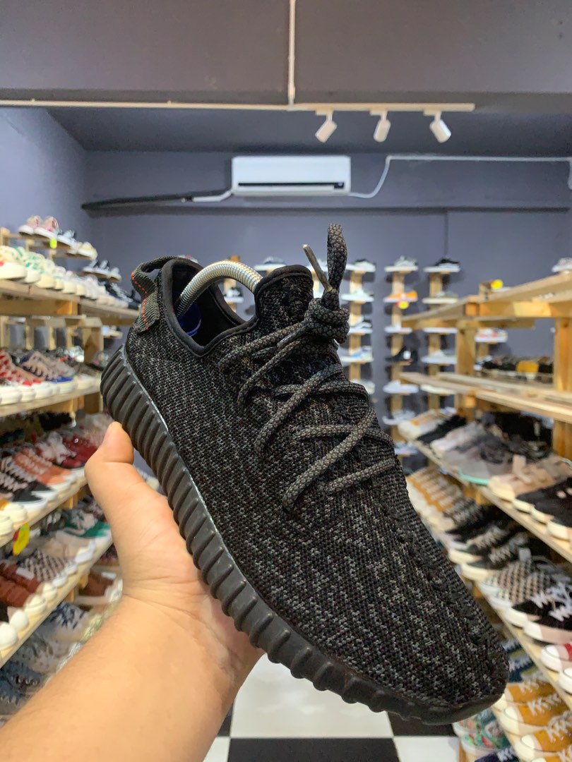 Harga adidas yeezy 2025 boost 350 pirate black