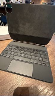 Apple Magnetic Keyboard Black (Ipad Pro 11” and Ipad Air 4th & 5th gen)