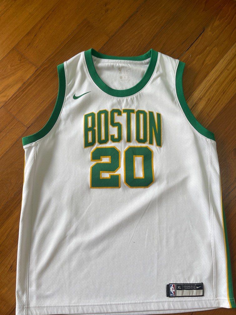 Original Nike Boston Celtics Kyrie Irving Jersey, Men's Fashion, Activewear  on Carousell