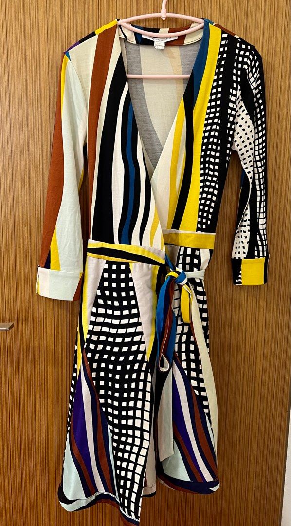 Dvf striped outlet wrap dress