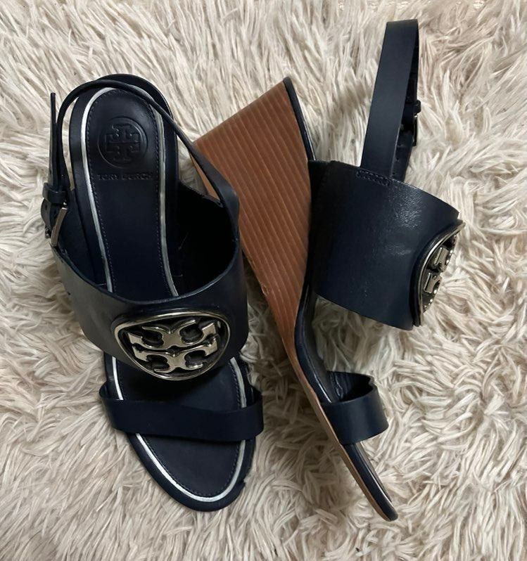 Miller metal best sale logo wedge sandal