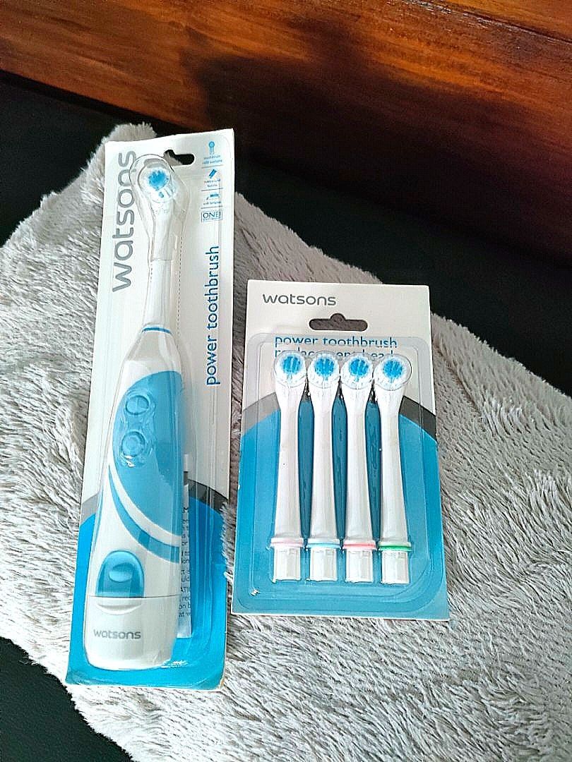 Battery operated toothbrush, Beauty & Personal Care, Oral Care on Carousell