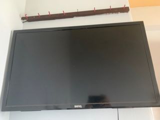 BenQ電視 附壁掛及遙控器