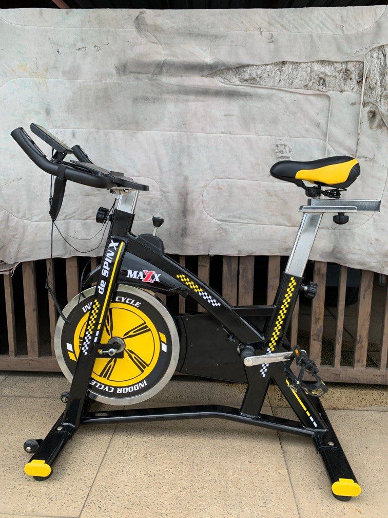 Fitness concept online bike