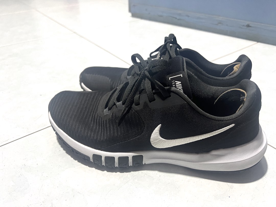 Black Nike trainers Size 9.5 27cm Luxury Sneakers Footwear