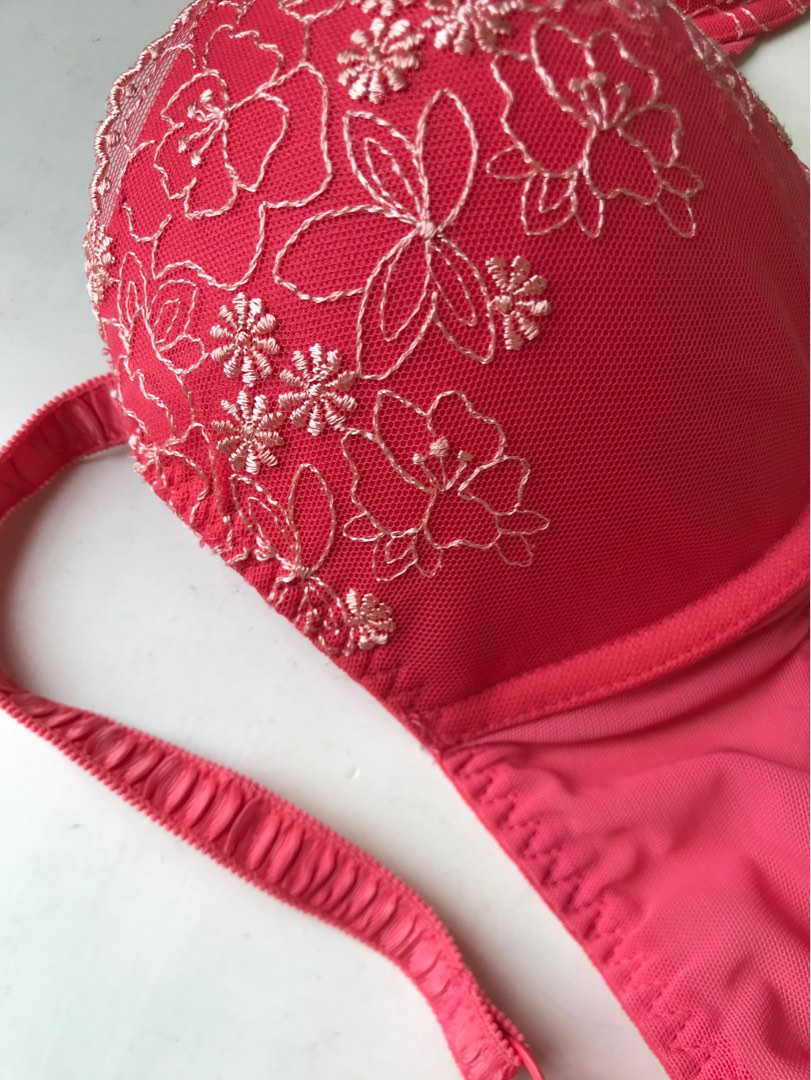 Strawberry Embroidery Push-Up Bra