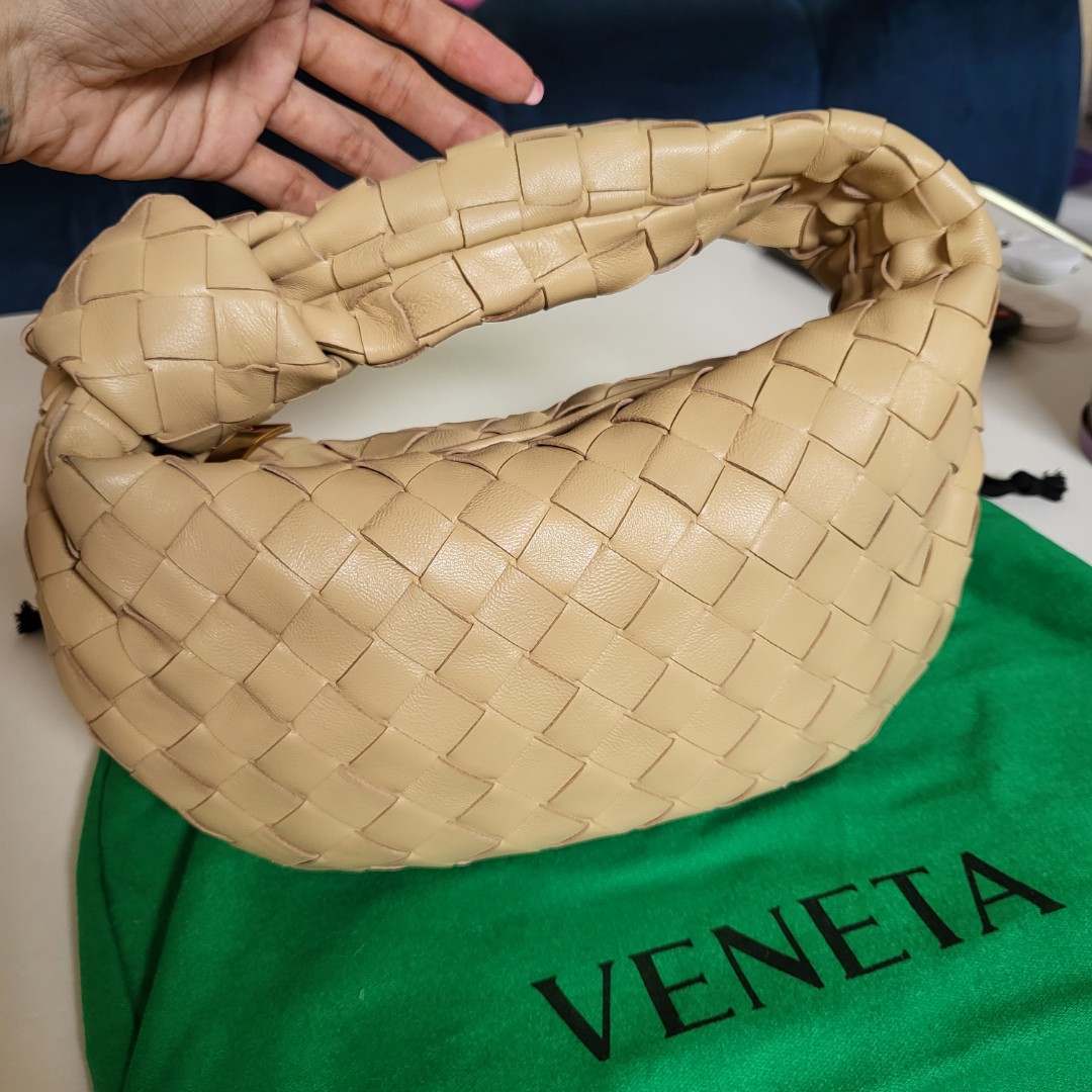 Bottega Veneta Jodie Medium Size, Luxury, Bags & Wallets on Carousell