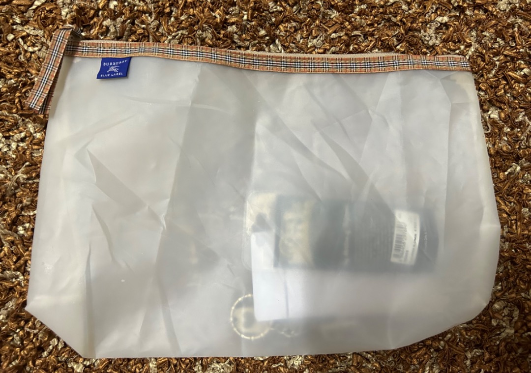 Burberry plastic bag hot sale