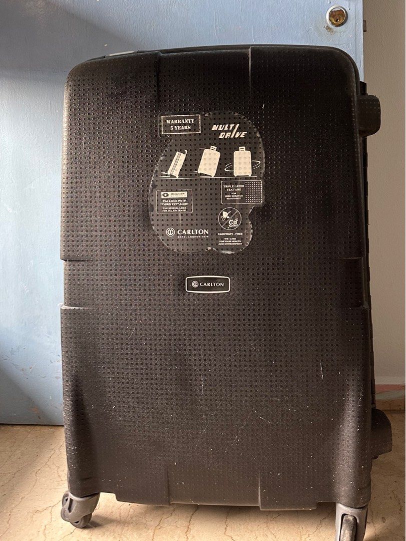 Carlton Hard Luggage Extra Large, Hobbies & Toys, Travel, Luggage on