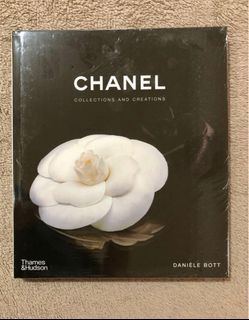 CHANEL HARD BOUND COFFEE TABLE BOOK