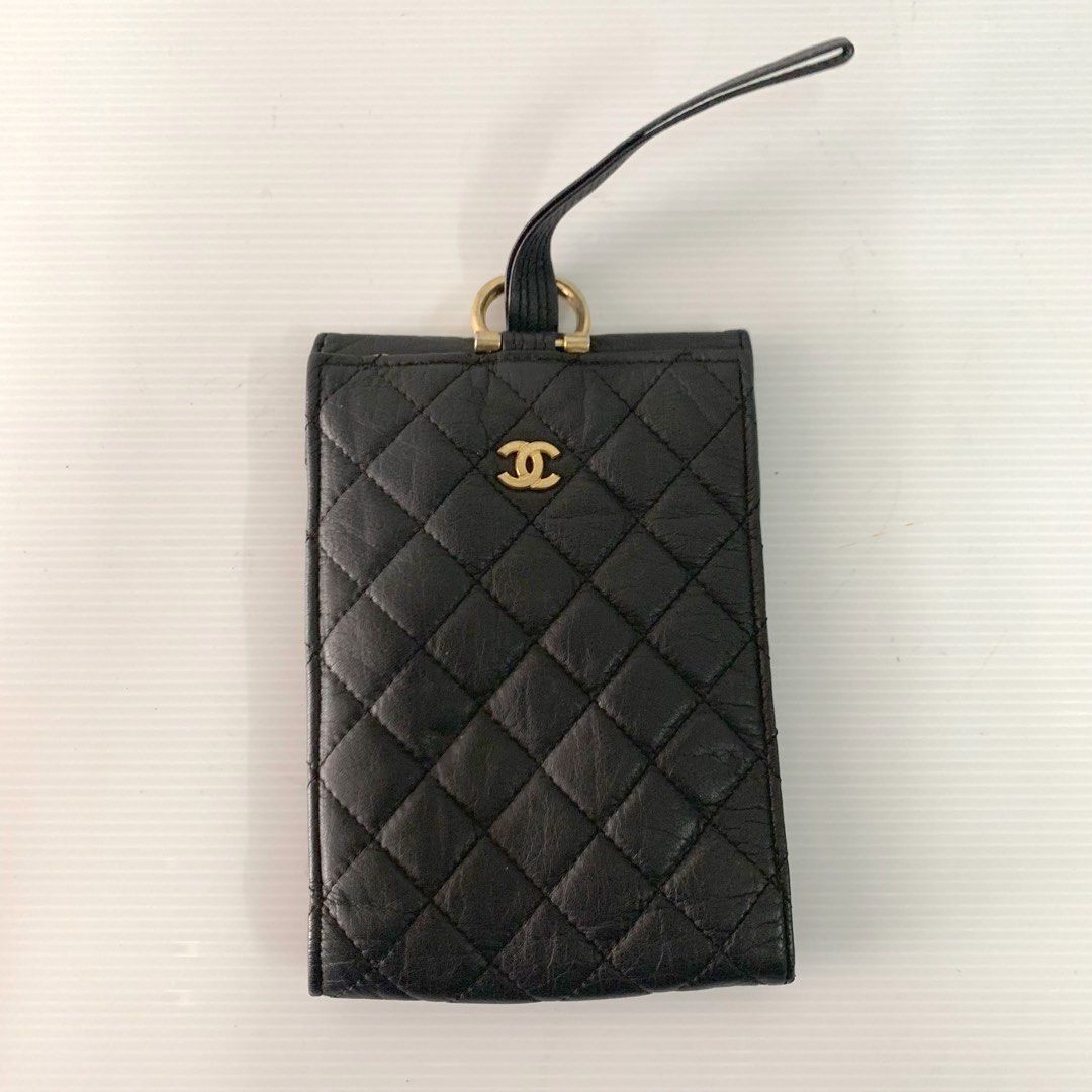 Chanel Leather Vintage Wallet on Clutch Bag, Luxury, Bags & Wallets on  Carousell