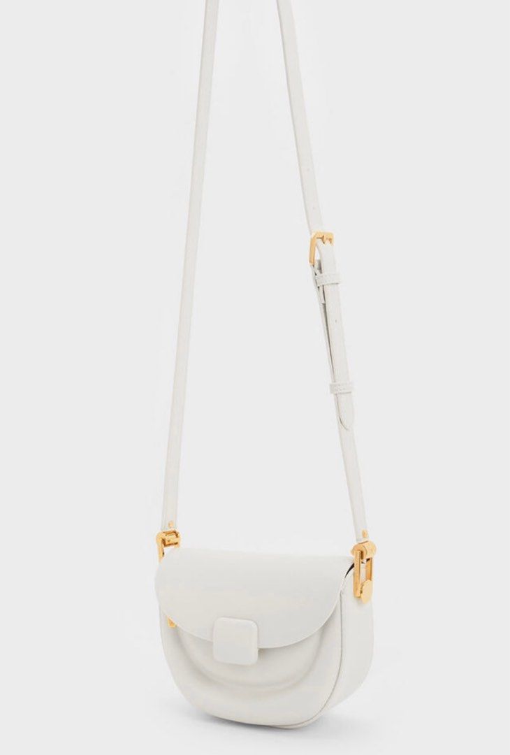 Half moon shop saddle bag