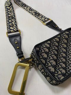 (Category: ) located in . Submitted by FashionFab (Listing ID 1253920601, Image 1). Description: .