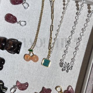 (Category: ) located in . Submitted by ciaochic (Listing ID 1253970252, Image 1). Description: .
