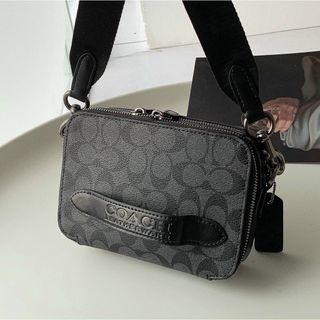 (Category: ) located in . Submitted by yhn_boutique (Listing ID 1254019547, Image 1). Description: .