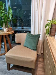 Commune accent chair