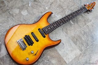 D&D DC1 (Amber Burst) electric guitar