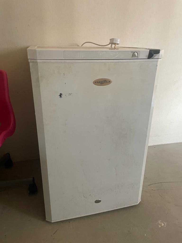 FARFALLA 120L UPRIGHT FREEZER, TV & Home Appliances, Kitchen Appliances