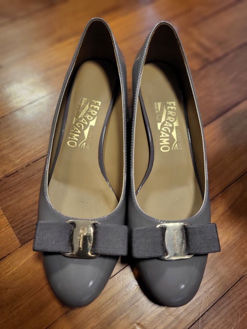 Ferragamo top flats sale