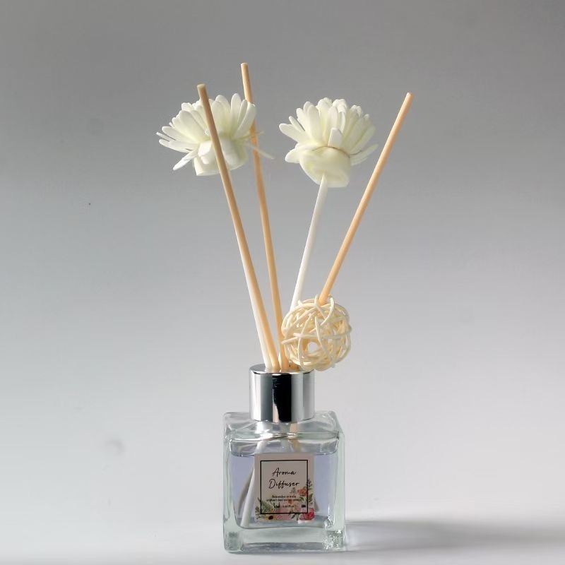 Flameless Aroma Diffuser 50ml square bottle essential oil with flower ...