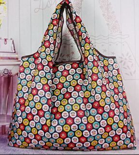 Foldable bag buy 2 for free normal mailing,  normal mailing is $1 otherwise.price range is $4.90-$5.90