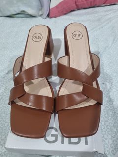 Gibi Red Brown block heel sandals