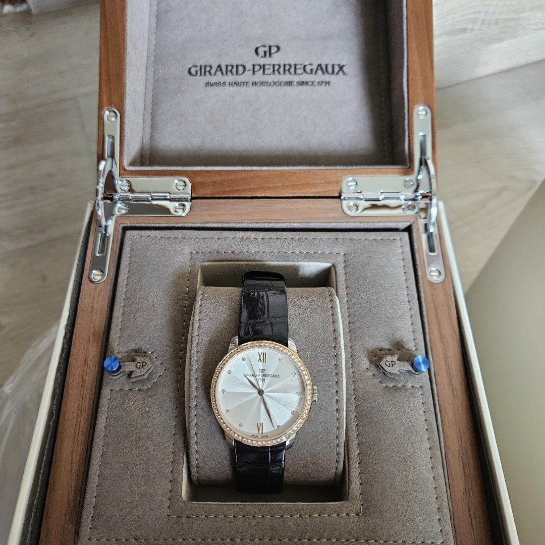 Girard perregaux on sale watch box