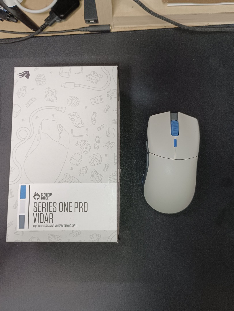 Glorious Forge series one pro 電競滑鼠, 電腦及科技產品, 電腦周邊 