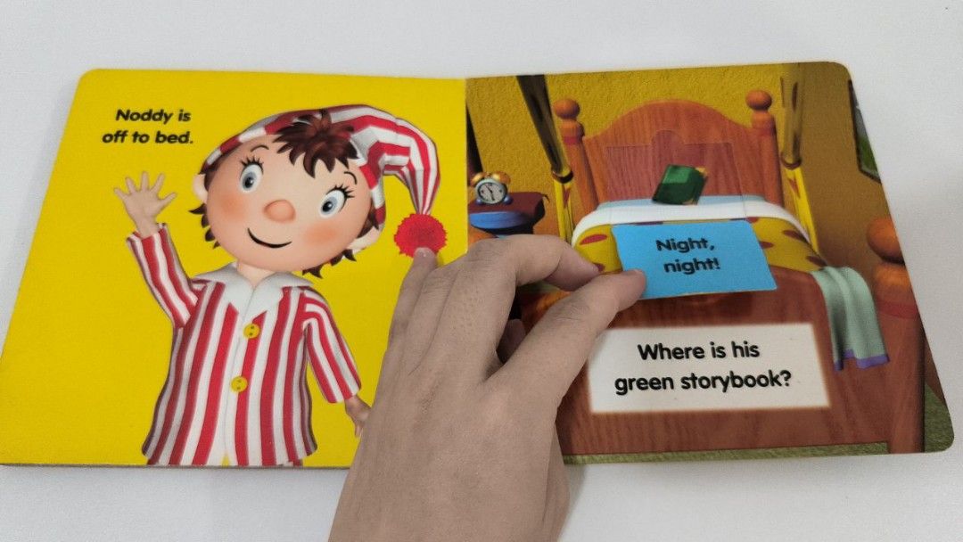 Hardbook Noddy Look and Learn colors Lift the flap book, Hobbies & Toys
