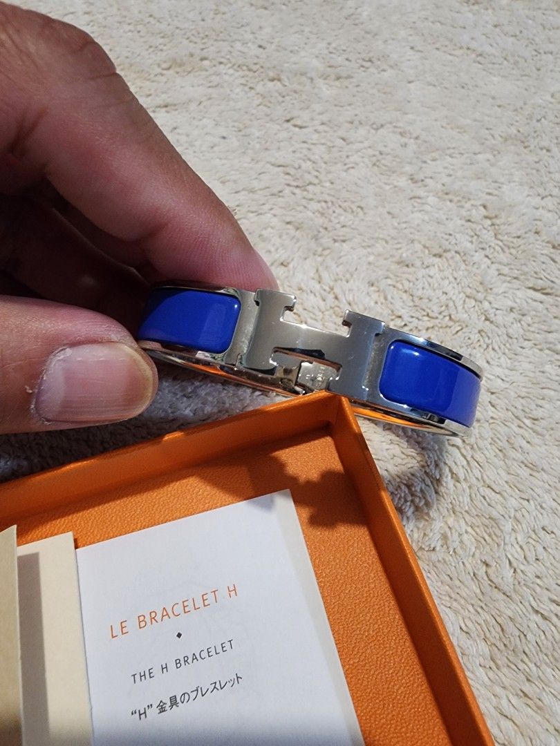Authentic Hermes Clic H bangle (Category: Luxury Accessories) located in Mandaluyong City. Submitted by tof_reyes (Listing ID 1254002497, Image 3). Description: Bought in Japan. Feel free to check the item in person..