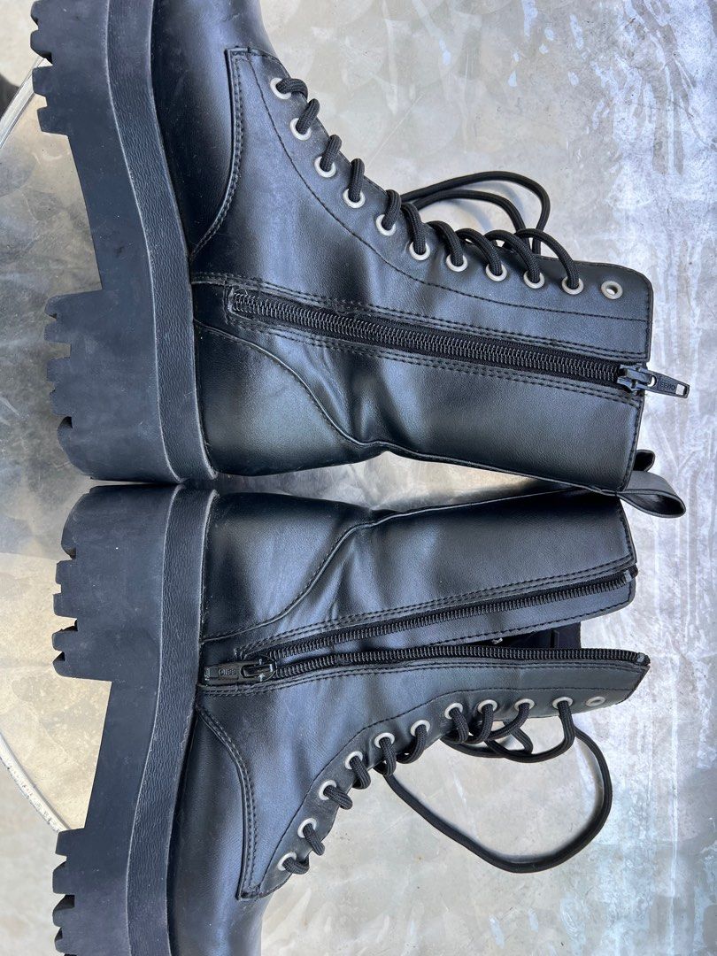 H M Ladies Zipper Boots Size 36