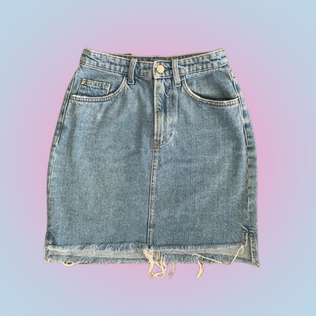 H&m ripped hotsell denim skirt