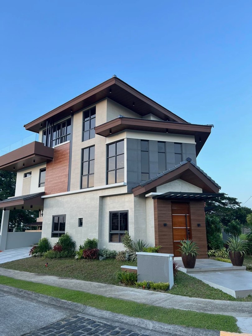 House and lot in Bali mansions south forbes, Property, For Sale, House