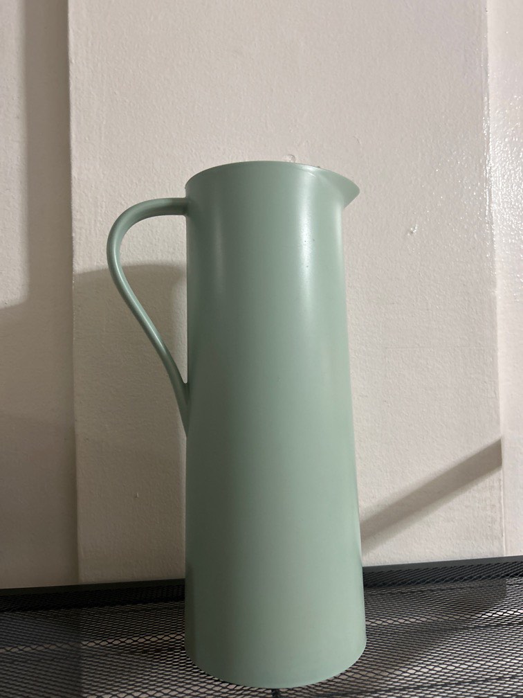 IKEA BEHOVD VACUUM FLASK LIGHT GREEN 34oz, Furniture & Home Living