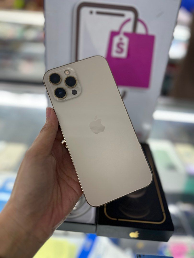 iphone 12 pro max 256gb 2ndhand (Category: iPhone 12 Series) located in Cainta. Submitted by vine_gadget_shop (Listing ID 1253917945, Image 2). Description: iphone 12 pro max 256gb 2ndhand complete package pick up store greenhills shopping center we accept trade in we accept credit card installment we do cod and door to door we ship nationwide for fast transaction call 09277368323 look for vine.